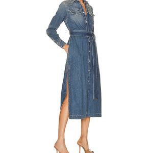 เดรสยีนส์คุณภาพสูงมาใหม่ สไตล์ OOTD สำหรับฤดูใบไม้ร่วง ดีไซน์หรูหรา คอปก แขนยาว ล้างสีแบบแอซิดวอช ทรงเรียบร้อย ผ่าข้าง - Product Image 1