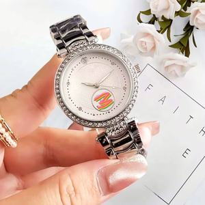 Reloj de Pulsera de Cuarzo para Mujer, con Pedrería Dorada Rosa, Elegante, con Logotipo, Brazalete con Diamantes - Product Image 5