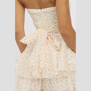 เดรสชีฟองลายดอกไม้แบบสั้นสำหรับผู้หญิงมาใหม่ สายเดี่ยว กระโปรงระบายเป็นชั้น ผูกโบว์ด้านหลัง ช่วงตัวเสื้อสม็อค - Product Image 4