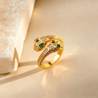 Bague ouverte en cuivre plaqué or 18 carats avec double tête de serpent, zircon pavé, yeux verts, style vintage de luxe, pour femme