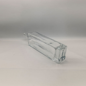 Venta directa de <span class=keywords><strong>f</strong></span>ábrica 750ml/700ml Botellas de vidrio cuadradas transparentes Vacías para Vodka Gin <span class=keywords><strong>Rum</strong></span> con corcho - Product Image 5