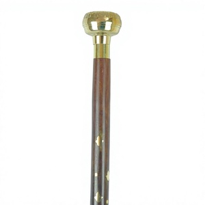 Bastón de Madera Natural de Caña Marrón de Alta Calidad con Mango de Latón Color Dorado, Diseño Floral Grabado Personalizado, Bastón para Hombre - Product Image 1