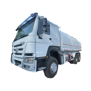 Nuevo precio barato al por mayor HOWO 6x4 camión cisterna de aceite 20000L de capacidad camión cisterna de transporte de aceite de <span class=keywords><strong>palma</strong></span> camión cisterna - Product Image 1