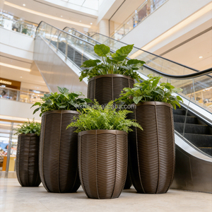 Macetero Redondo Moderno de Fibra de Vidrio Metálica de Alta Calidad con Acabado Tallado a Mano Duradero para Uso en Hoteles y Comercios - Product Image 5