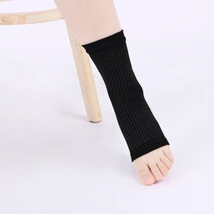 Kaus kaki pergelangan kaki dapat bernafas lari olahraga Logo kustom untuk menyembuhkan Spurs lengkungan nyeri bengkak pria wanita kaus kaki kompresi - Product Image 3