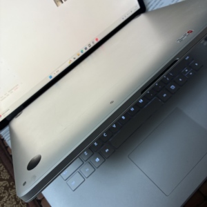 M Book Pro A2289 Modèle 2020 13 pouces I5 1.4G SSD 16 Go de RAM 120 Hz Grade A+ 100% authentique d'origine 95% neuf d'occasion en stock - Product Image 4
