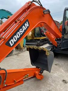 Excavadora Doosan DH60-7 de 6 toneladas de segunda mano, de alta calidad, lista para enviar, con motor, caja de cambios y bomba, en venta. - Product Image 5