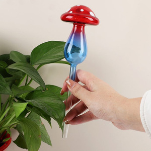 Goutte à goutte d'arrosage rose en PVC chaud pour plante tulipe pointe d'arrosage paresseux pour dispositif d'arrosage intérieur de fleur pour la maison - Product Image 3