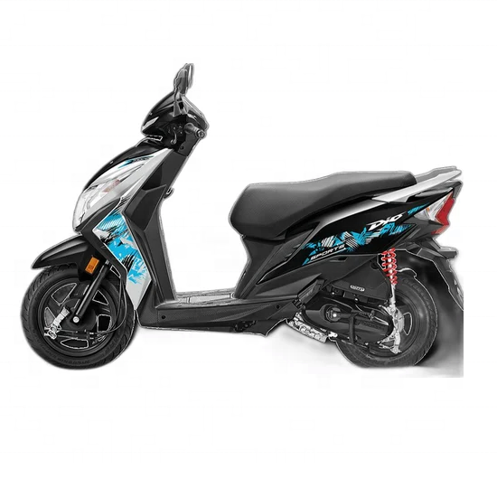 Honda Dio Model Sports Bike Scooter Air Cooled 110 Cc / 150 Cc Engine 2 Wheeler Petrol Scooter Bike Easy Ride