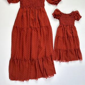 مجموعة صيف 2025 من الملابس الكاجوال ذات الأكمام القصيرة المصنوعة من الشيفون المزين بالزهور، مقاسات كبيرة للأم والابنة والطفل، مناسبة للحفلات العائلية ولجميع الأعمار - Product Image 4