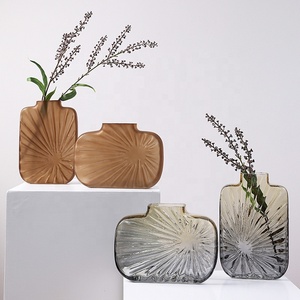 Jarrón Cuadrado de Vidrio Minimalista con Rayas Divergentes, Decoración Moderna para el Hogar, Arreglo Floral para Hotel, Artesanías y Adornos - Product Image 2