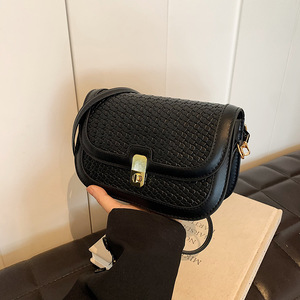 Nouveaux sacs à bandoulière pour femmes en PU avec fermeture à glissière, décorations en chaîne, motif de dessin animé, design mignon, capacité de 2 à 2,9 L - Product Image 3