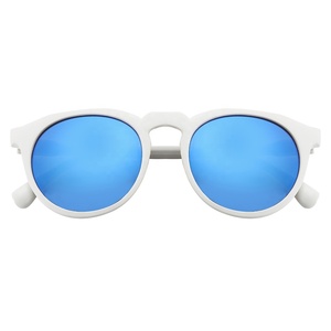 <span class=keywords><strong>Gafas</strong></span> <span class=keywords><strong>de</strong></span> <span class=keywords><strong>sol</strong></span> personalizadas y reciclables biodegradables, a la moda, respetuosas con el medio ambiente, con marco blanco PLA - Product Image 3