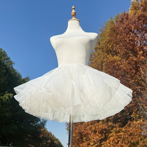 <span class=keywords><strong>Jupon</strong></span> court <span class=keywords><strong>en</strong></span> <span class=keywords><strong>tulle</strong></span> <span class=keywords><strong>blanc</strong></span> à volants 100 % polyester pour robe de mariée, idéal pour les mariages et événements festifs, pour un volume optimal - Product Image 5