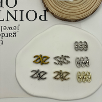 Kancing Dekoratif Paduan Logam Berlapis Emas, Perak, dan Perunggu Multiwarna Grosir, Bentuk Geometris dan Tiga Cincin Hati, untuk Pakaian, Tas, Sepatu, dan Aksesoris DIY