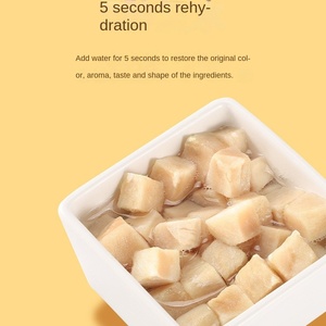 Friandises pour chats : Grains de poulet lyophilisés, Poitrine de poulet, Œufs de caille jaunes, Petits poissons séchés – Aliment nutritif pour l'engraissement et la santé des poils et des branchies - Product Image 4