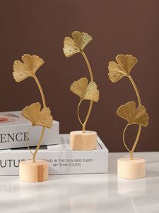Ornement Métallique de Luxe Style Nordique, Décoration Artisanale Feuille de Ginkgo et Plume pour la Maison, Meuble à Vin, Hall d'Entrée, Mur ou Table - Product Image 2
