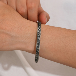 Bracelet en acier inoxydable vintage à motif végétal sculpté pour homme, style nordique, nœud triangulaire viking, rune Odin <span class=keywords><strong>Aegis</strong></span>, bijoux punk - Product Image 6
