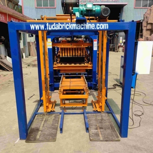 Machine automatique QT4-25 pour la fabrication de blocs <span class=keywords><strong>Hourdis</strong></span> – Prix bas, moules pour briques pleines, briques de pavage, briques colorées - Product Image 2