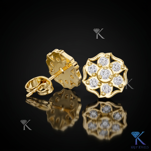 Pendientes de Diamantes Cultivados en Laboratorio con Diseño Floral, Oro Sólido de 14K/18K, Halo Festoneado Clásico, Certificado IGI, Regalo de Novia para Mujer - Product Image 1
