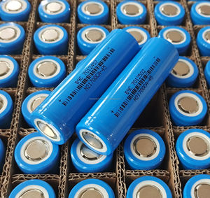 SVOLT Lishen Baru 21700 Stok Massal <span class=keywords><strong>3</strong></span>.7V 4200Mah 4500Mah Baterai Lithium Ion 5C dengan BIS 21700 Sel Baterai - Product Image 4