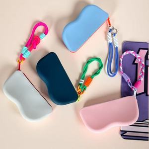 <span class=keywords><strong>Top</strong></span> mềm thân thiện với môi kính trường hợp nhiều màu vui vẻ Kính mát Pouch biểu tượng tùy chỉnh với không thấm nước Silicone dây kéo Kính mắt trường hợp - Product Image 4