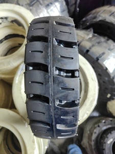 ยางตัน Topower ขนาด 23X9-10 แบบไบแอส สำหรับรถบรรทุกหนัก รับน้ำหนักได้สูง - Product Image 5