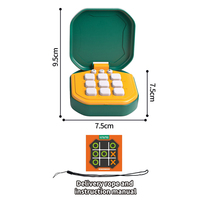 Mainan Puzzle Tic-Tac-Toe elektronik, mainan papan strategi permainan TicTacToe genggam portabel lucu untuk anak-anak