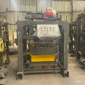 Máquina para Hacer Ladrillos QT4-40 de Baja Inversión, Fabricante de Bloques de Hormigón Sólido, para 1-2 Trabajadores, Ideal para Emprendimientos - Product Image 2