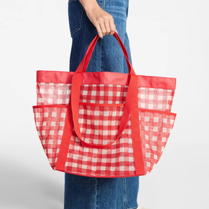 Sac de plage en filet personnalisé en gros, sac fourre-tout réutilisable multi-poches, sac fourre-tout en filet rouge à carreaux pour femmes - Product Image 1