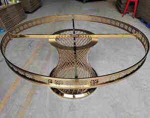Tables de salle à manger modernes de luxe rondes en acier inoxydable pour hôtels, mariages et événements, avec plateau en verre trempé doré - Product Image 3