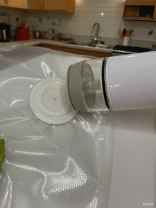 <strong>Portable</strong> Rechargeable Mini <strong>Vacuum</strong> Sealer Handheld Lithium Battery <strong>Vacuum</strong> Machine Reusable Plastic Material Sealing Food <strong>Vacuum</strong> - Product Image 6