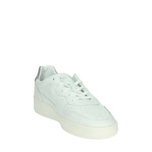 รองเท้าผ้าใบสำหรับเด็กผู้หญิง รุ่น J401 C2 BA HL3 สีขาว สไตล์รองเท้าเดิน - Product Image 5