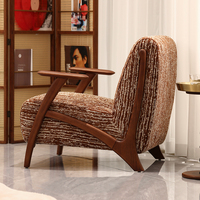 Fauteuil d'appoint rembourré de style Mid-Century Modern avec structure en bois massif et assise en tissu pour salon, mobilier de maison