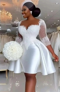 Nuevos Vestidos de Novia Cortos 2026 con Cuello Transparente, Mangas Medias, Apliques de Encaje, Perlas y Satén - Vestidos de Novia - Product Image 2