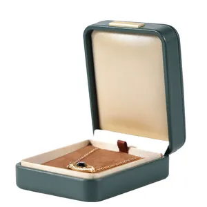 Caixa de joias de couro com logotipo personalizado de luxo verde escuro de alta qualidade por atacado embalagem caixa de joias de anel de brinco de colar