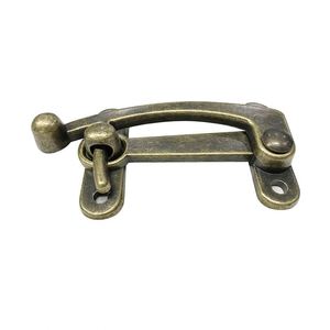 WEKIS Paquete de 2 Pestillos de Seguridad para Puertas, Tipo Barra Oscilante, a Prueba de Niños, Duraderos, para Uso Interno, de Acero Inoxidable, Hierro, Zinc, Latón, Dorado - Product Image 4