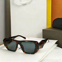 Lunettes de soleil unisexes rétro de marque, populaires, de haute qualité, avec monture carrée dorée, protection UV400, verres dégradés