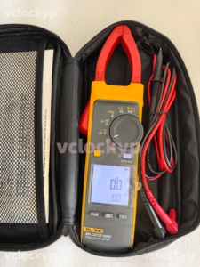 Multimètre à pince solaire Fluke 393 CAT III 1500 V True-rms, en bon état d'occasion - Product Image 5
