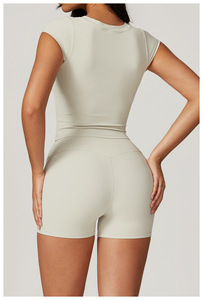 Logo personnalisé femmes décontracté respirant Gym Yoga T-shirt couleur unie <span class=keywords><strong>Femme</strong></span> course haut court séchage rapide <span class=keywords><strong>Fitness</strong></span> hauts - Product Image 2