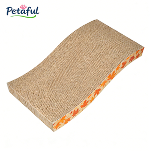 Op maat gemaakte moderne S-vormige golvende kattenbank met krabplank, duurzaam en milieuvriendelijk in kartonnen verpakking - Product Image 4