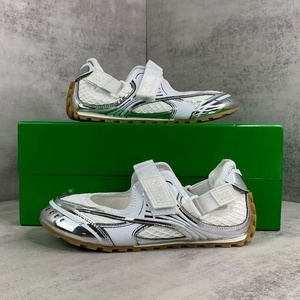 Chaussures de sport décontractées unisexes de style rétro brillant, personnalisées, de créateur, à lacets, tendance mode, avec amorti et empeigne en maille pour la marche - Product Image 3