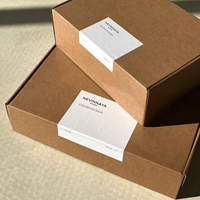 Boîtes à fentes personnalisées imprimées |   Inserts de colisage ondulés écologiques |   Chaussettes imprimées UV, emballage d'abonnement e-commerce