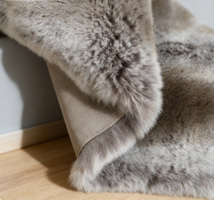 ขนกระต่ายแท้ชนิดชินชิลา ขนนุ่มธรรมชาติสำหรับฤดูหนาว เหมาะสำหรับงานหุ้มเบาะรถยนต์และงานตัดเย็บเสื้อผ้า ขนาด 55 ซม.*110 ซม. - Product Image 6