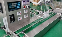Machine automatique de remplissage de liquide de jus cosmétique de bouteille de petit volume de bureau 4 têtes et étiqueteuse de cachetage de capsulage