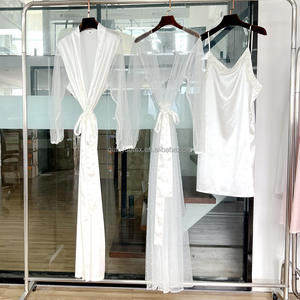 Peignoir de Mariée Kimono en Soie Satiné Blanc Perles Luxe Créateur Mariage pour Femme - Product Image 4