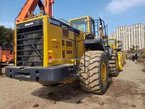 Chargeuse sur pneus Komatsu WA600 d'origine à vendre. Chargeur frontal de grande taille fabriqué au Japon, d'occasion et abordable. - Product Image 2