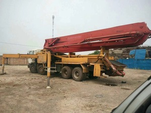 รถปั๊มคอนกรีตมือสอง Isuzu ดีเซล ขายดี พร้อมระบบลำเลียงแนวตั้ง 40 เมตร และแนวนอน 30 เมตร ผลิตภาพการลำเลียง 12 ลูกบาศก์เมตร/ชั่วโมง  ขาย - Product Image 3