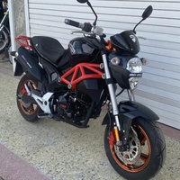 Motocyclette à essence d'occasion Benelli Small Monster T-Rex 150cc d'origine avec une vitesse maximale de plus de 120 km/h