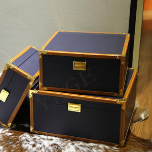 กล่องหีบสมบัติของหีบไม้สไตล์วินเทจคลาสสิกกล่องสี่เหลี่ยมผืนผ้าดีไซน์สำหรับจัดเก็บเสื้อผ้าและเครื่องประดับ - Product Image 2